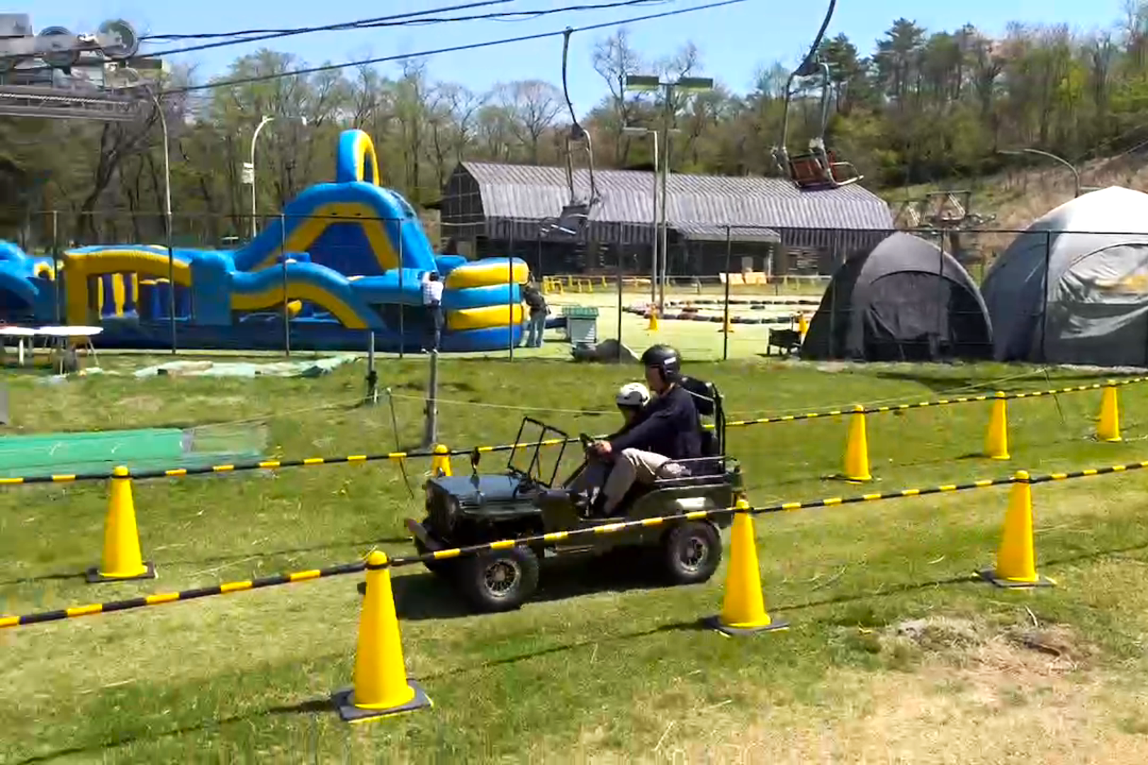 ネクストクルーザーEV」が、軽井沢プリンスホテル内「あそびの森」にて