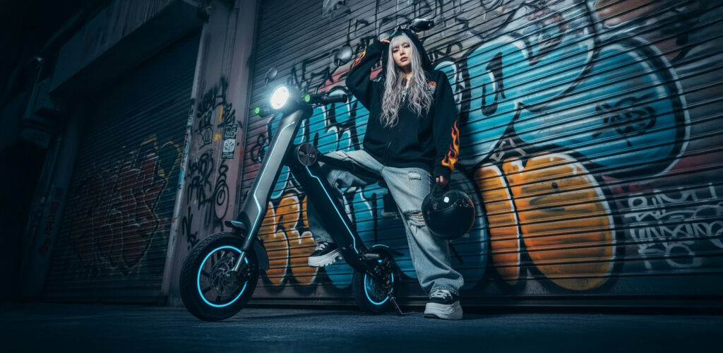 ブレイズ スマートEV 特定原付モデル ストリート ファッション LED